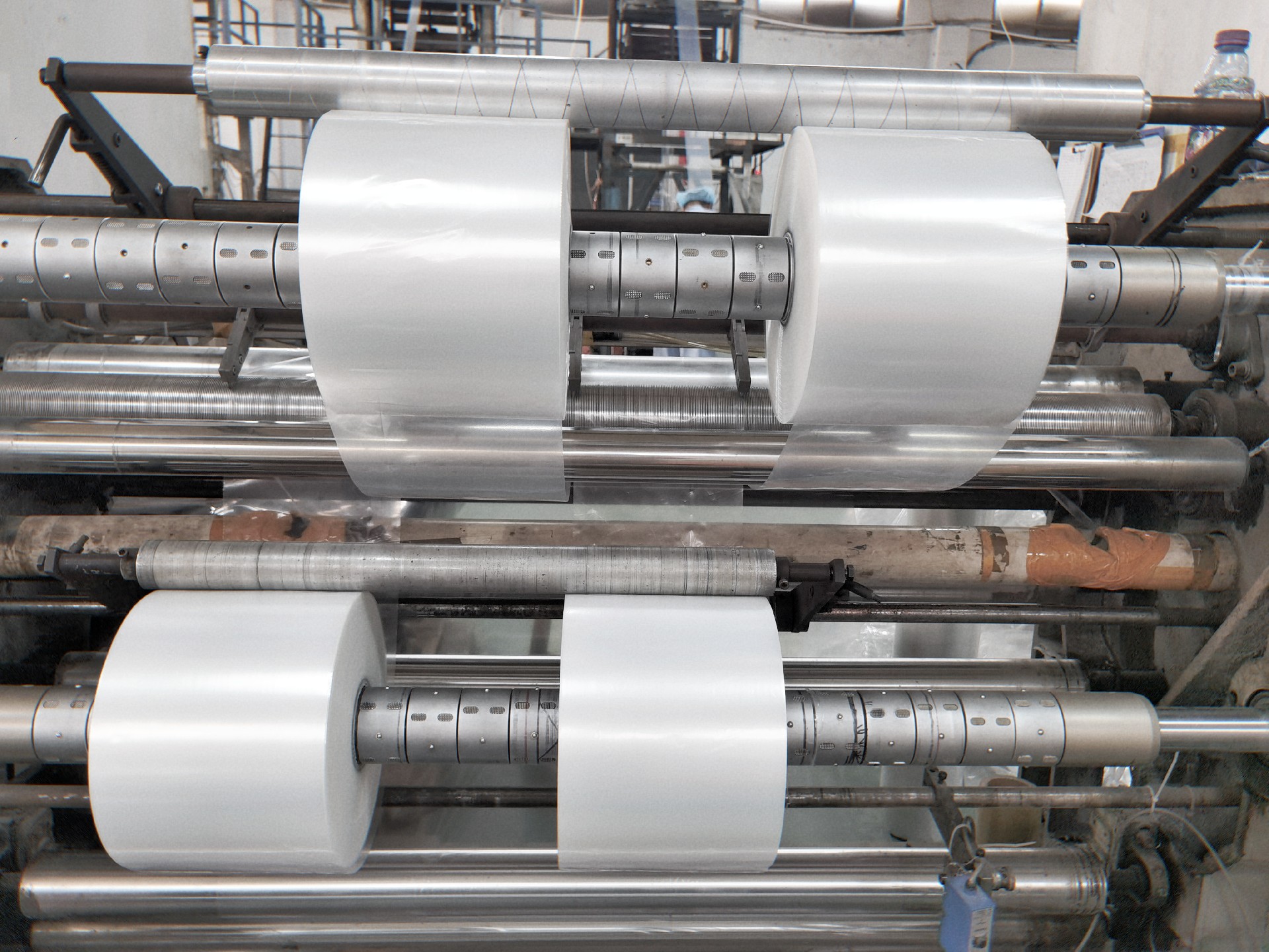 工业产品防护用PE热收缩膜？耐穿刺是关键，金池包装适配五金汽配